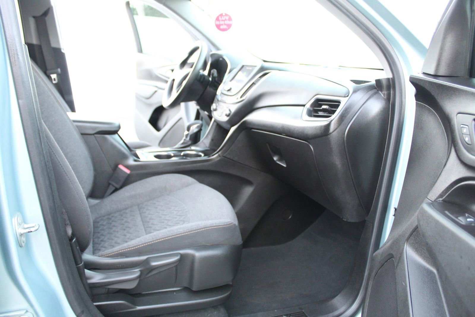 Used 2022 Chevrolet Equinox LT FWD image 9