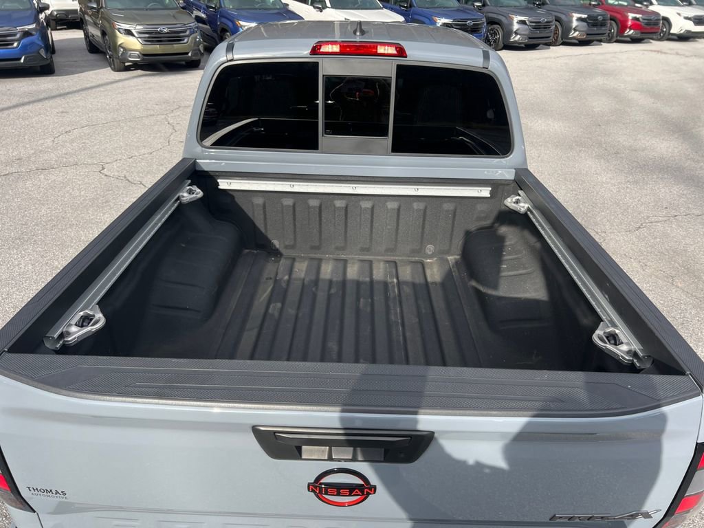 Used 2022 Nissan Frontier PRO-4X image 26