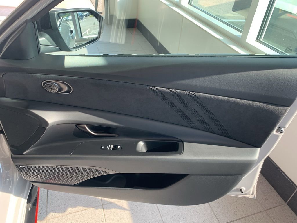New 2025 Hyundai Elantra N image 16