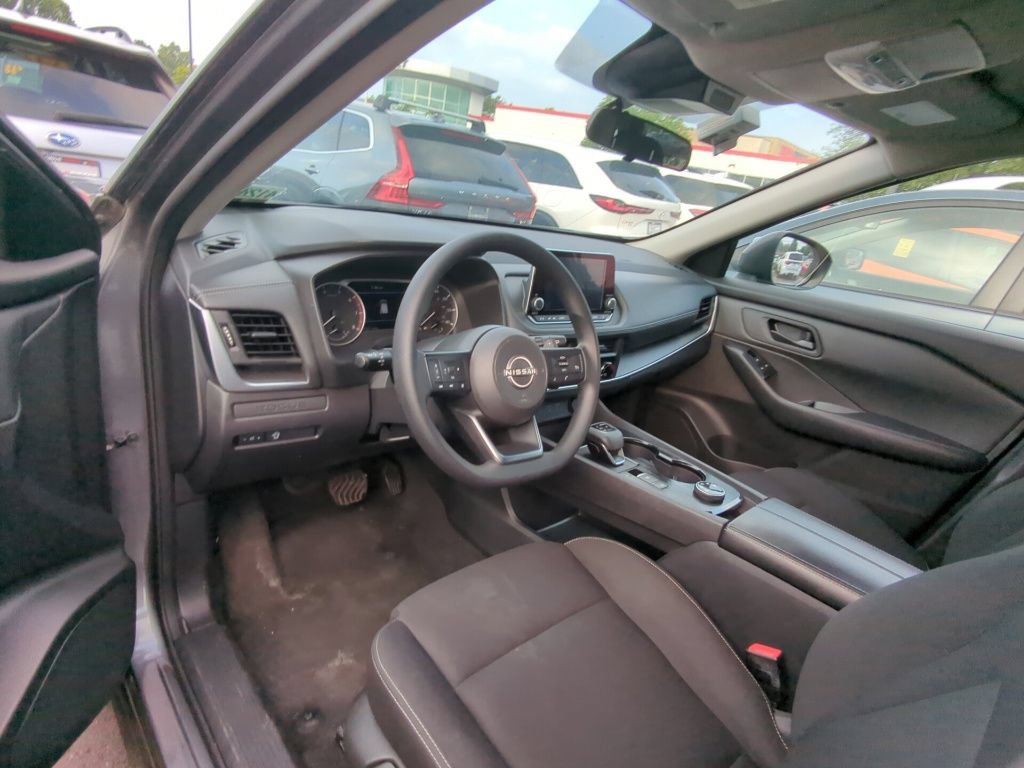 Used 2024 Nissan Rogue S AWD/4WD image 7