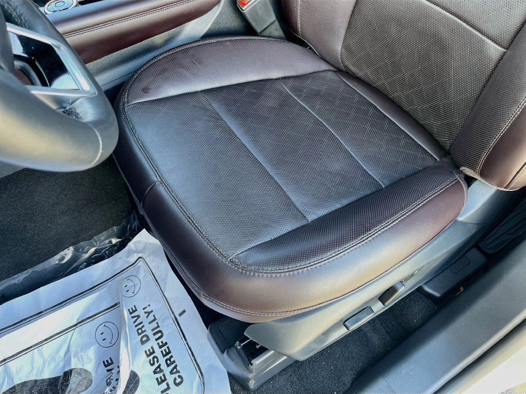 Used 2025 Ford Explorer Platinum AWD/4WD image 21