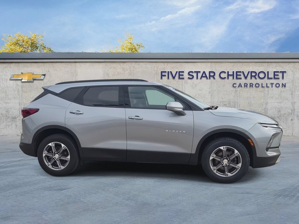 Used 2024 Chevrolet Blazer LT w/ Convenience Package FWD image 9