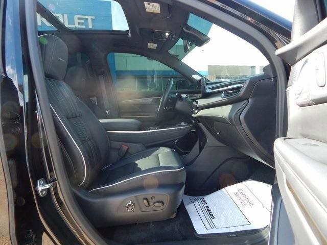 Used 2025 Buick Enclave Avenir w/ Super Cruise Package image 16