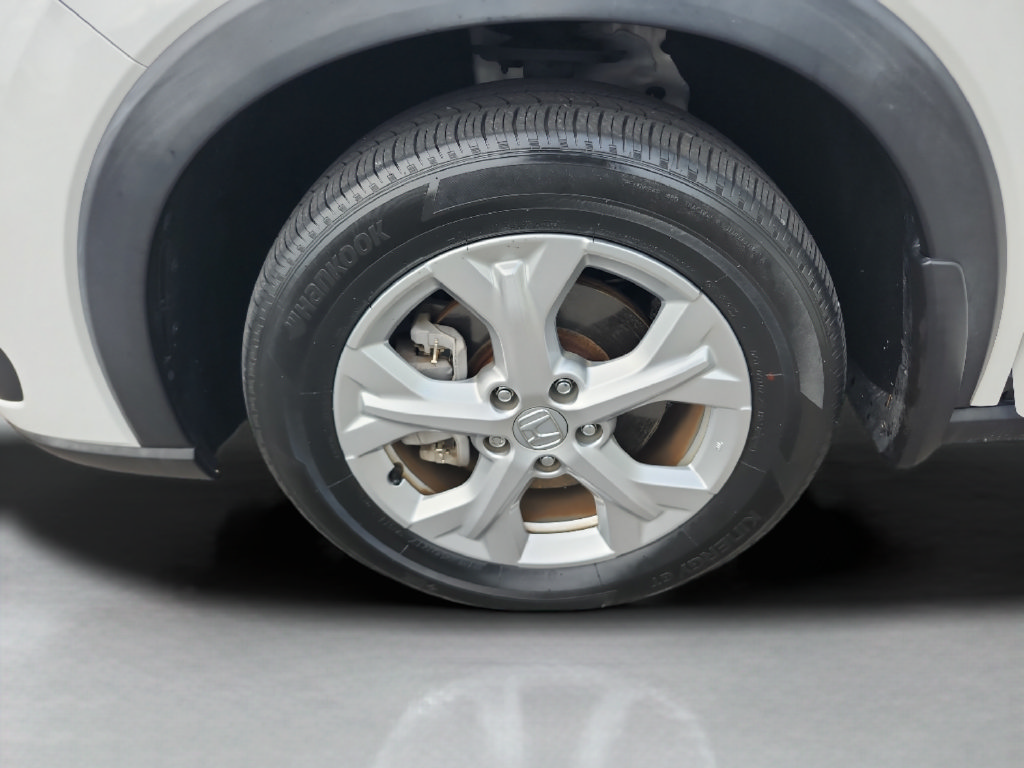 Certified 2024 Honda HR-V LX image 35