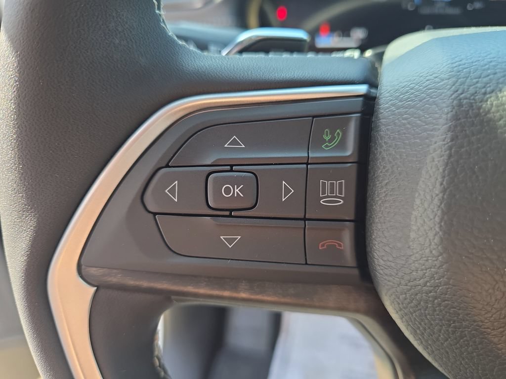 New 2026 Jeep Grand Cherokee Altitude AWD/4WD image 16