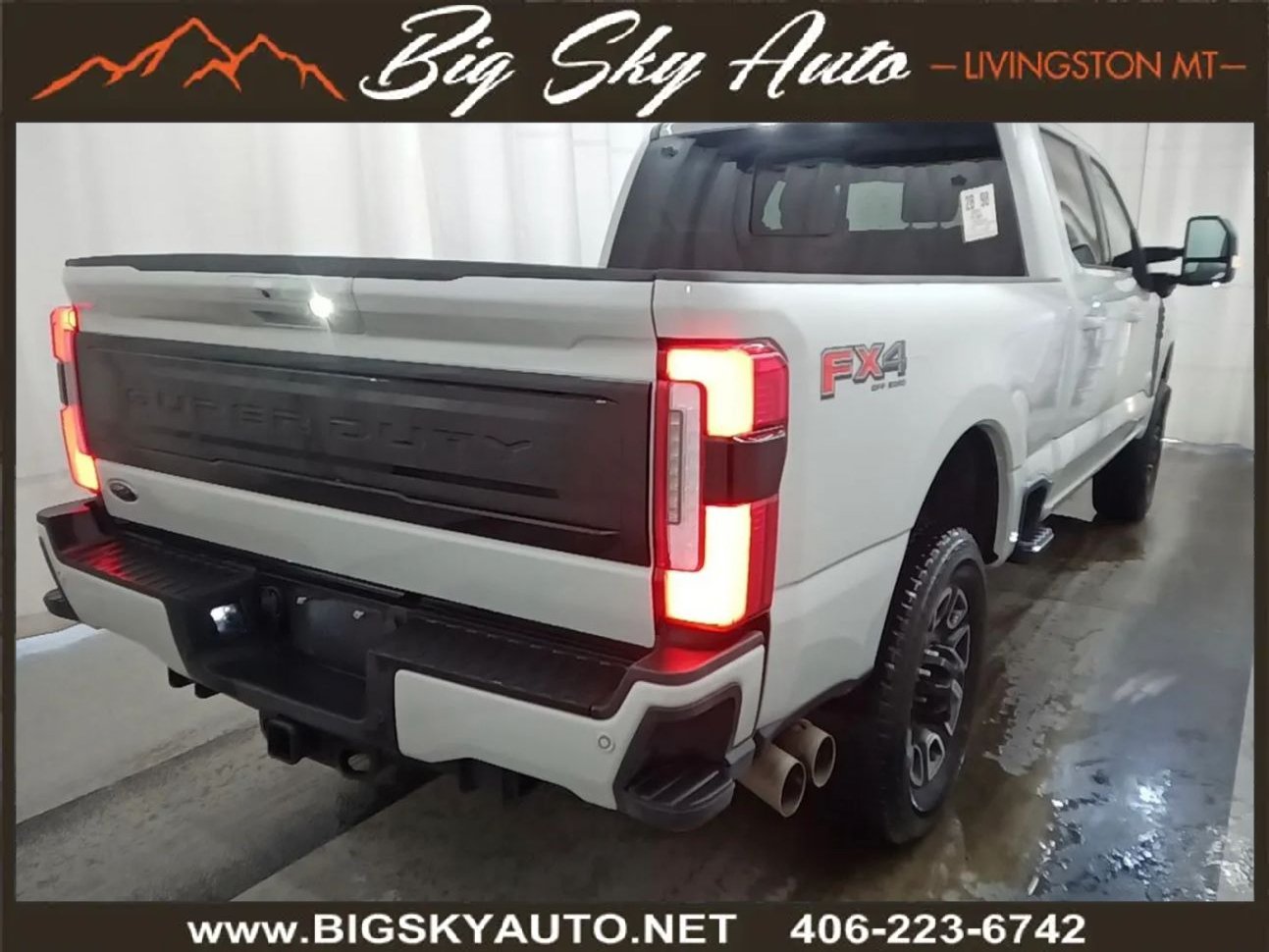 Used 2025 Ford F350 Platinum w/ FX4 Off-Road Package AWD/4WD image 3