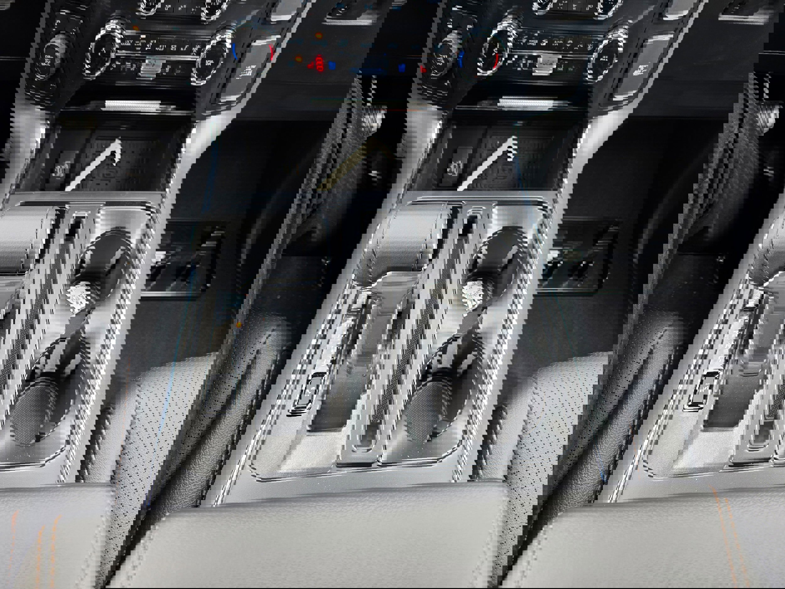 New 2025 Ford F150 Lariat w/ Equipment Group 502A High image 14