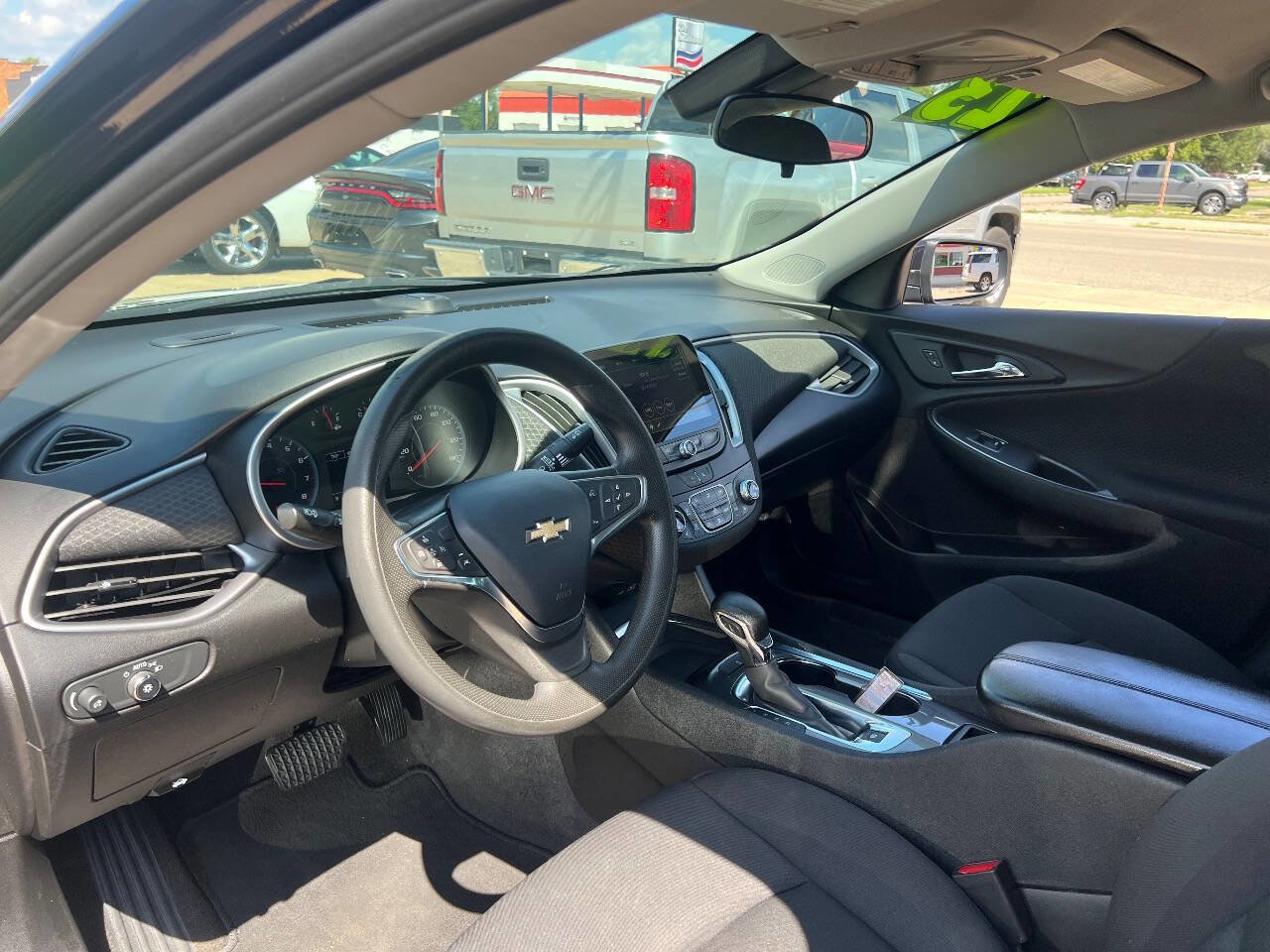 Used 2023 Chevrolet Malibu LT image 9