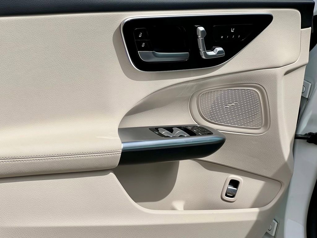 Certified 2023 Mercedes-Benz C 300 4MATIC Sedan image 27