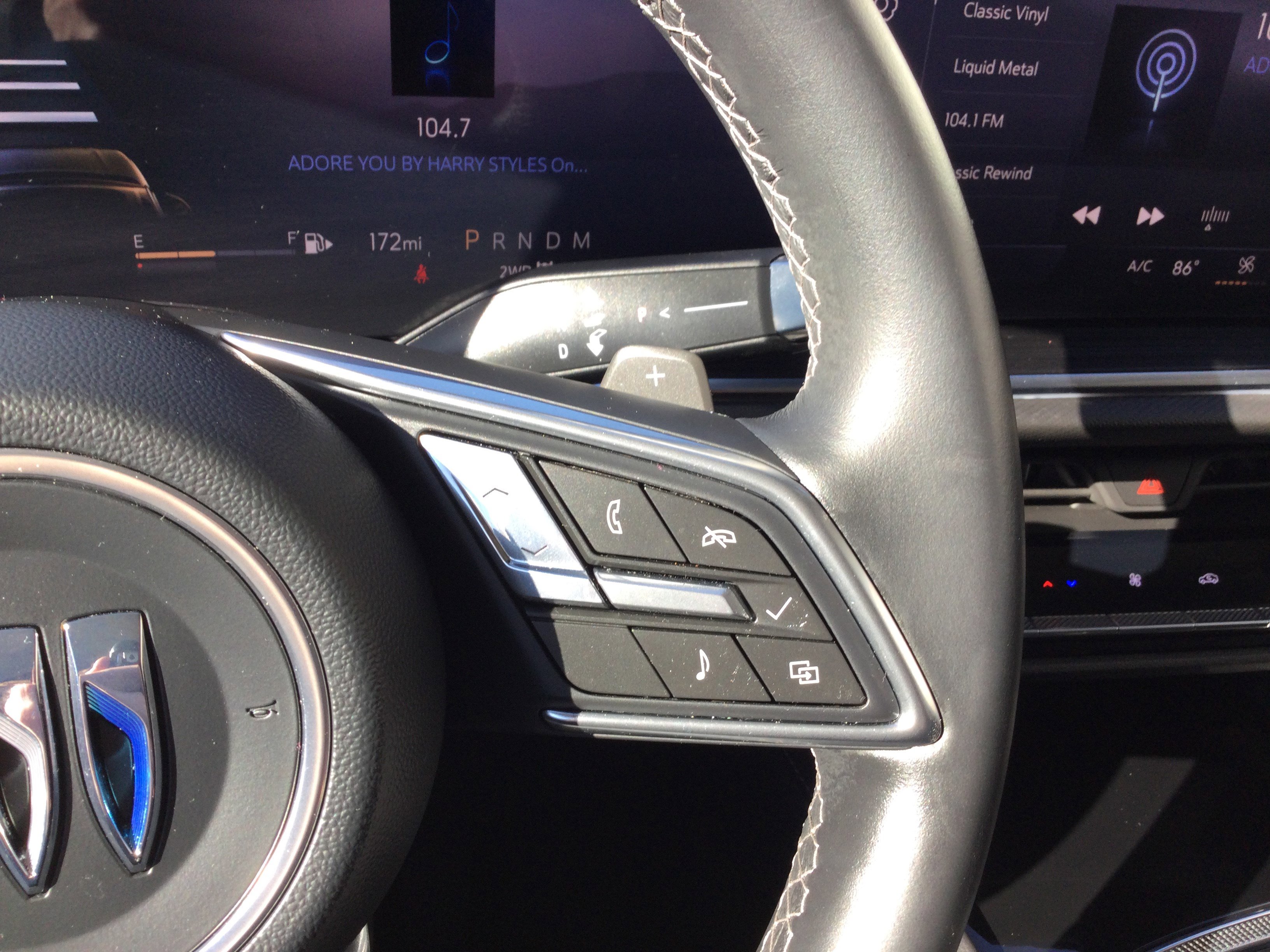 Used 2025 Buick Envision Preferred image 13