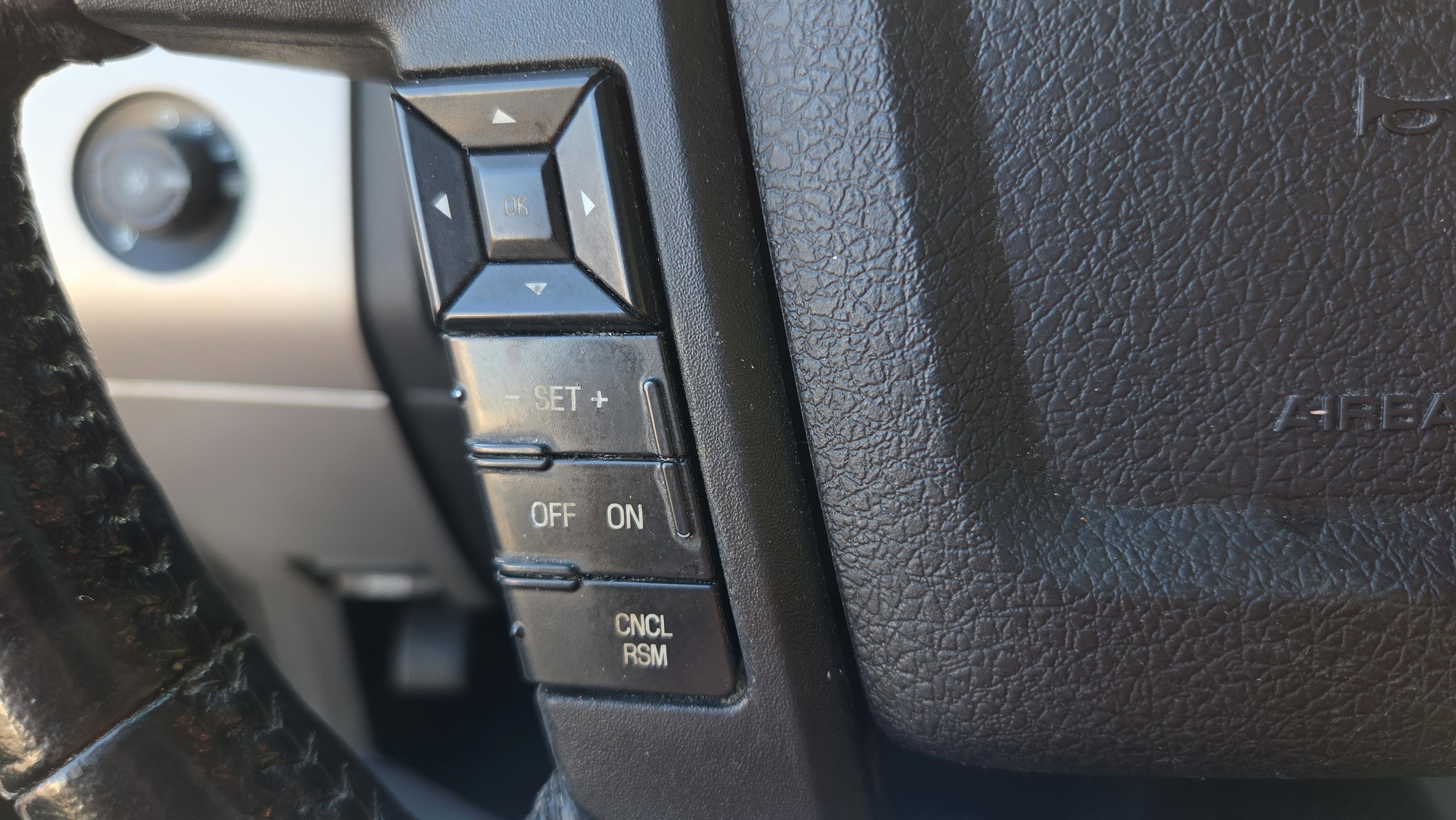 Used 2015 Ford Expedition XLT w/ Equipment Group 202A image 28