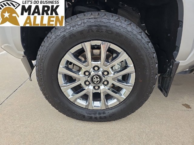 Used 2024 Toyota Tacoma Limited AWD/4WD image 33