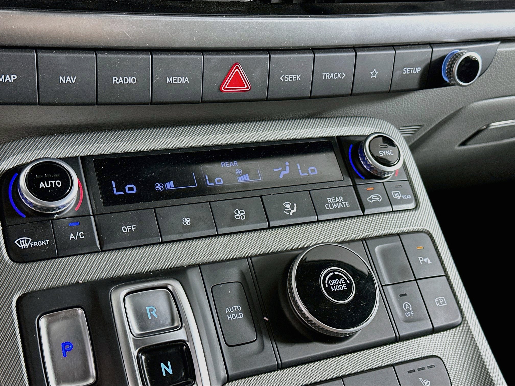 Used 2025 Hyundai Palisade SEL FWD image 24
