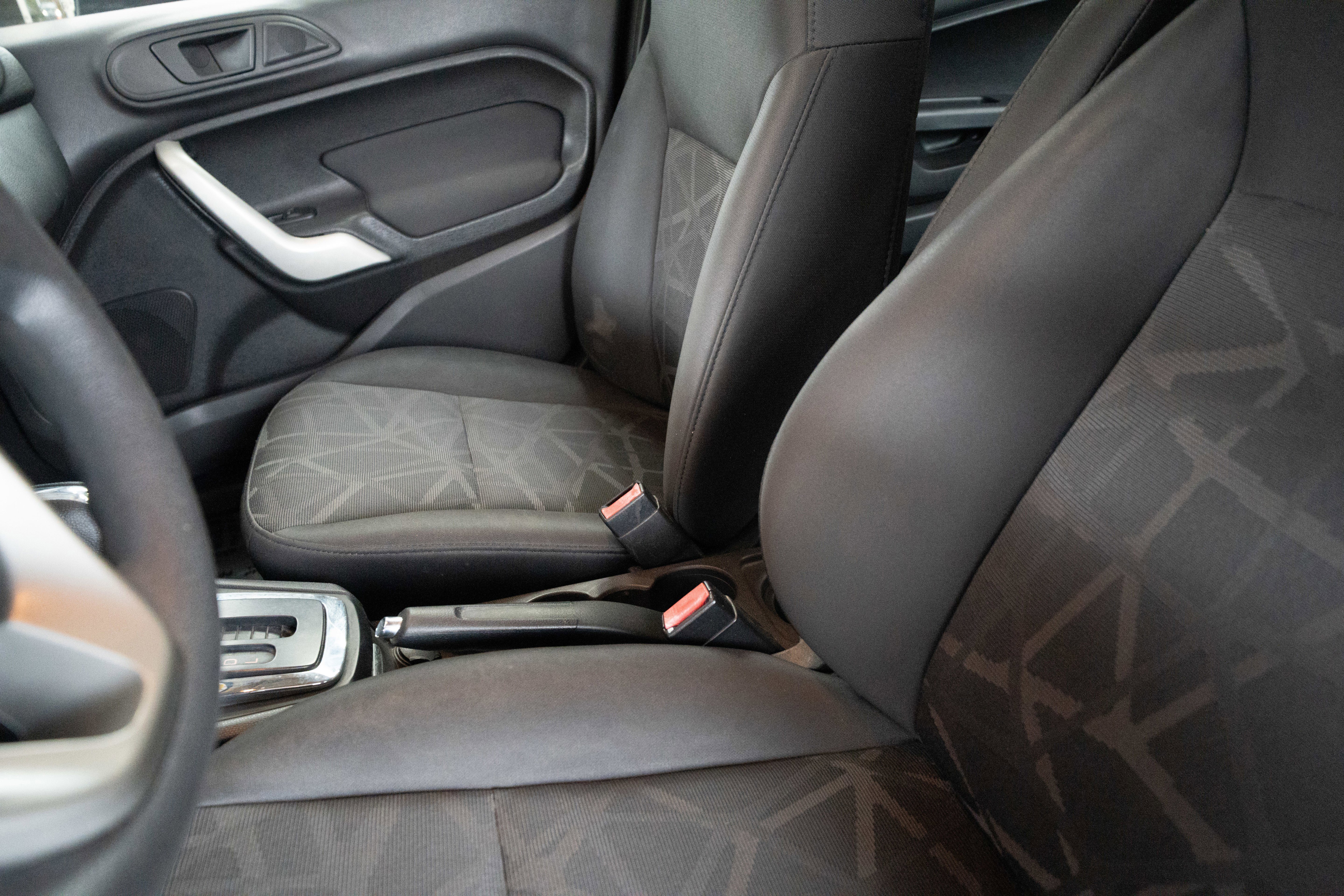 Used 2012 Ford Fiesta SE image 10