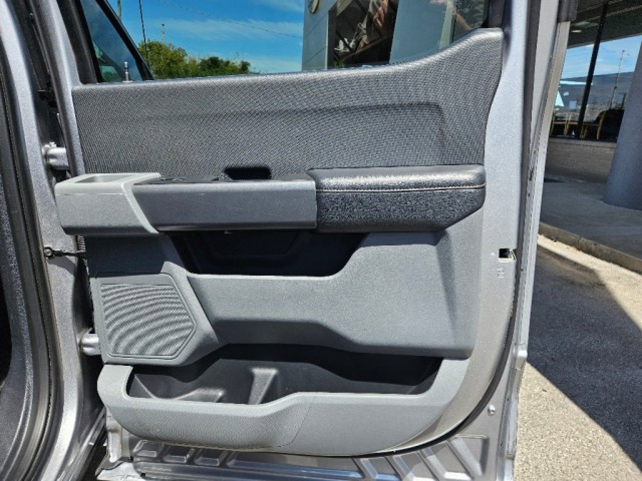 Used 2023 Ford F150 XLT image 13