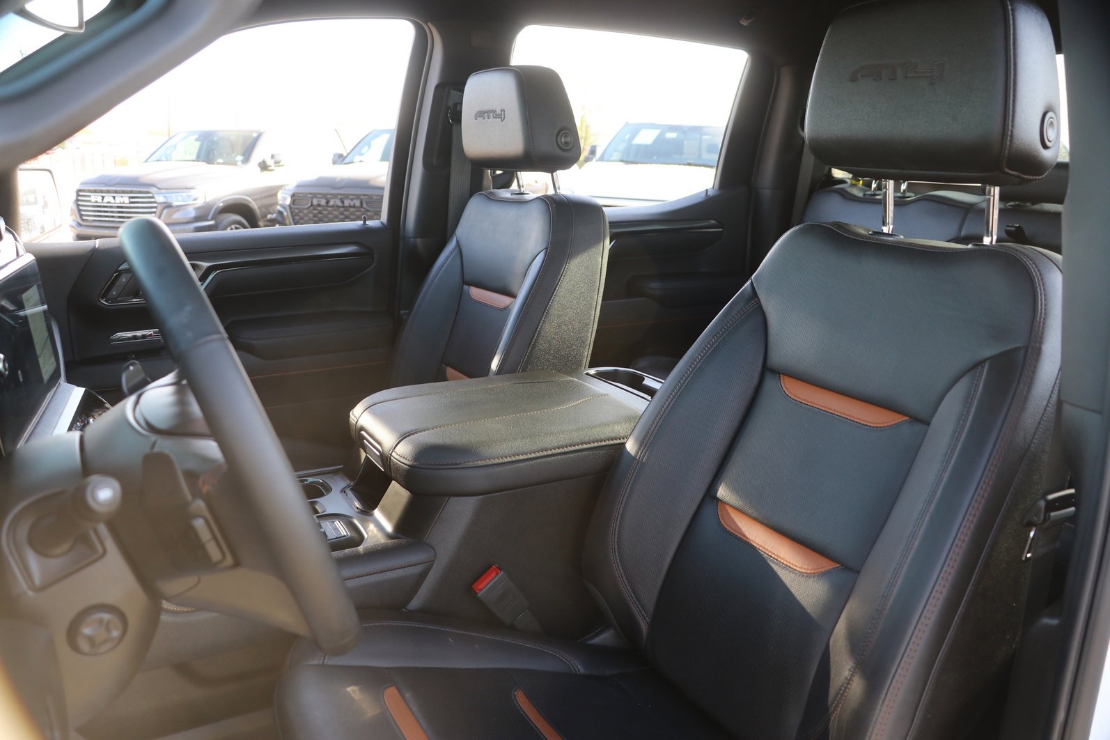 Used 2025 GMC Sierra 1500 AT4 image 14