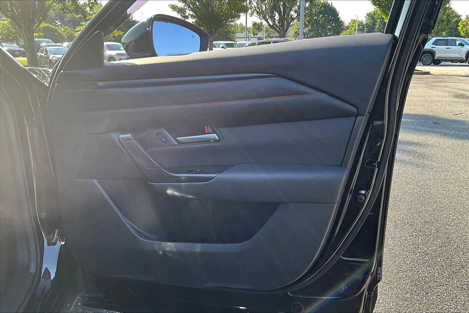 Used 2024 MAZDA CX-50 AWD 2.5 Turbo w/ Cargo Package image 22