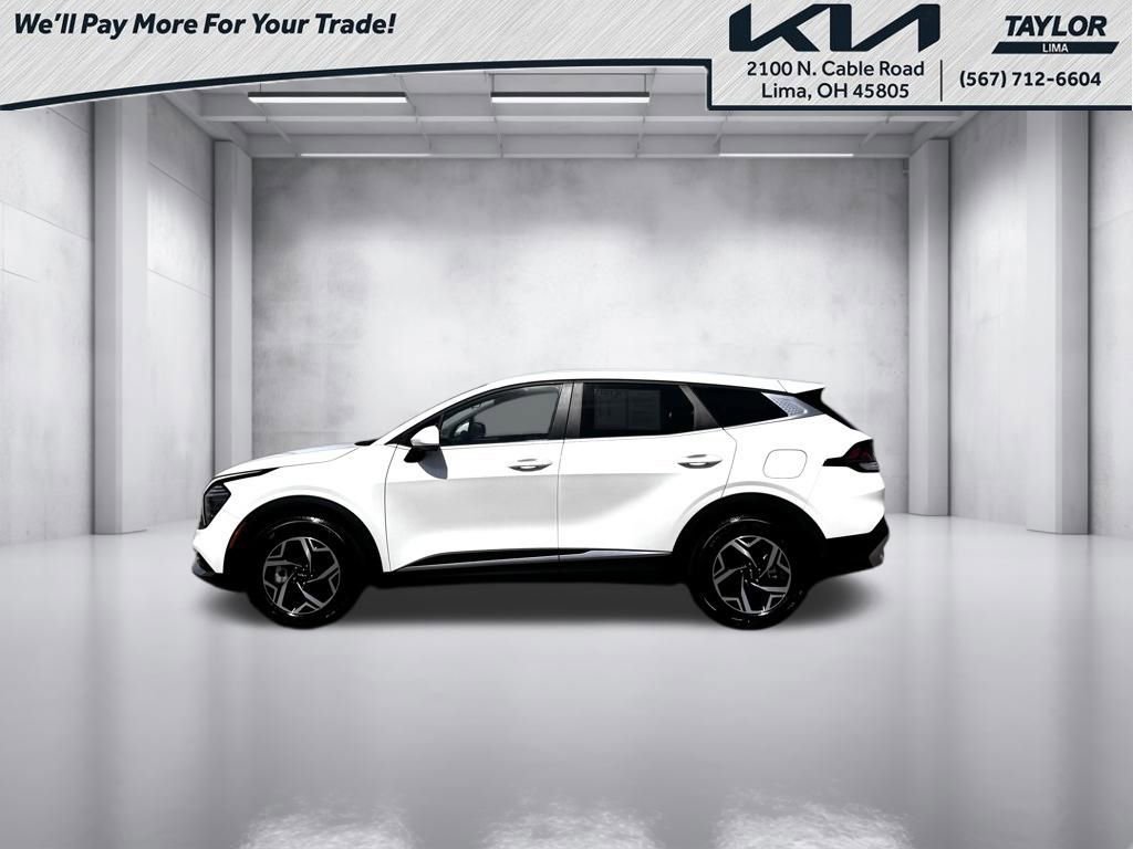 Used 2024 Kia Sportage LX image 3