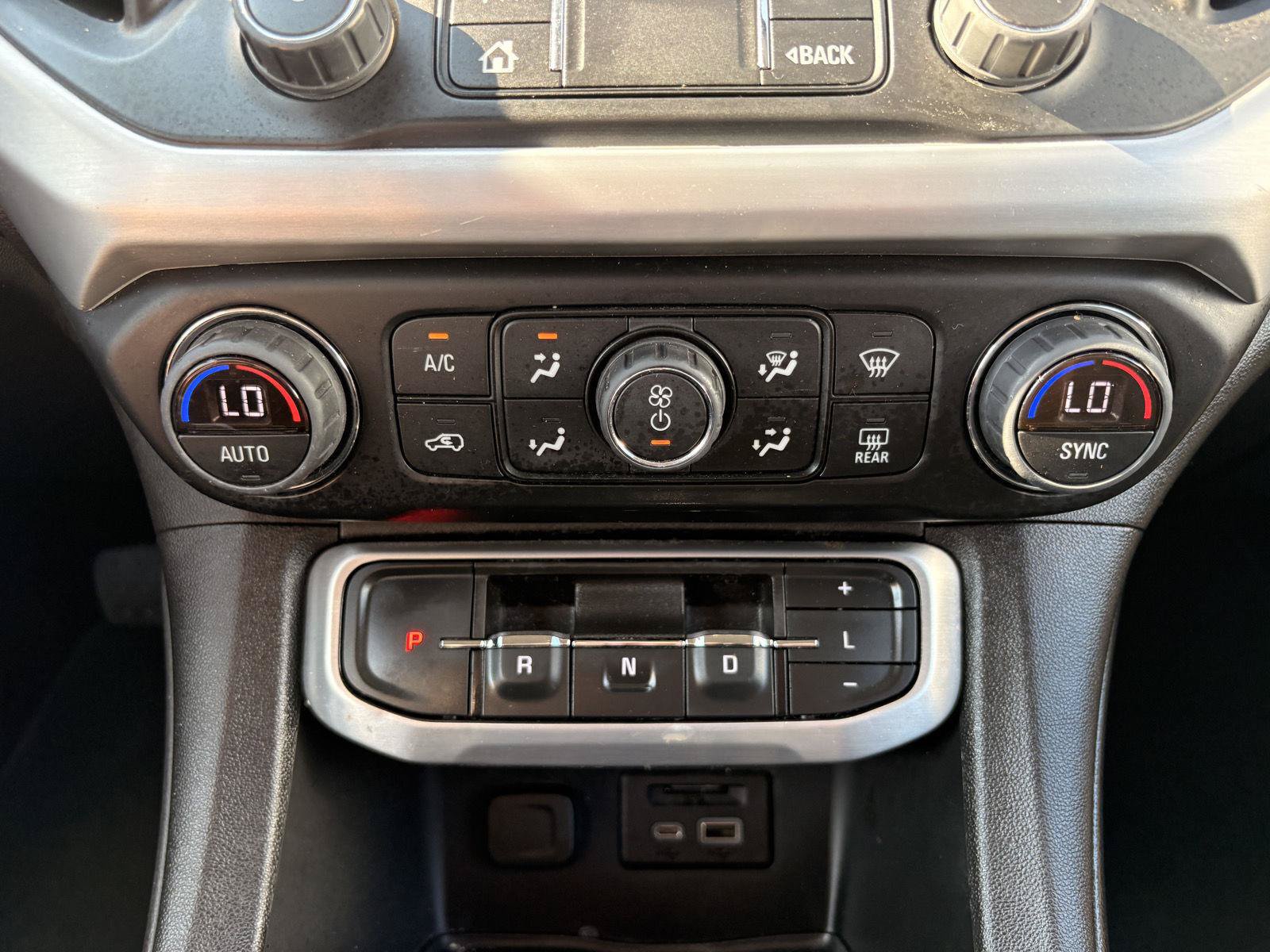 Used 2023 GMC Acadia SLT AWD/4WD image 38