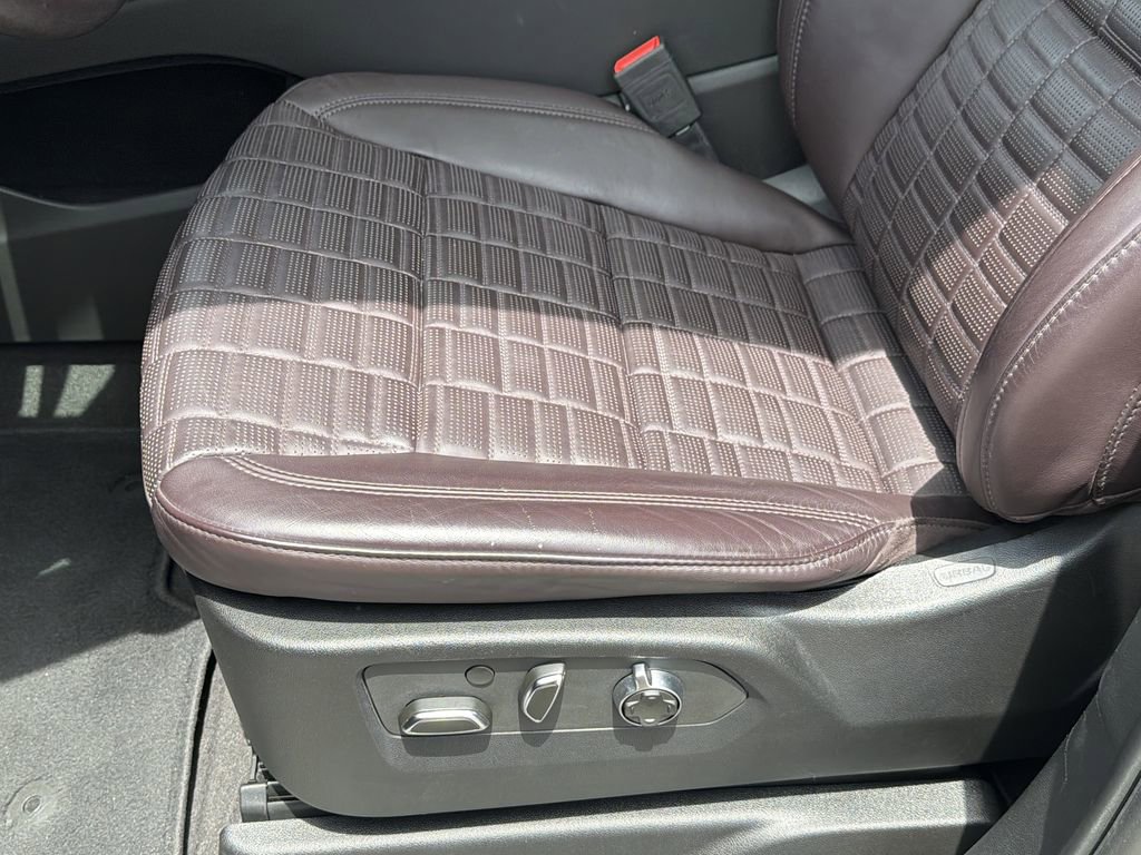 Certified 2024 Cadillac Escalade Sport Platinum w/ LPO, ONYX Package AWD/4WD image 23