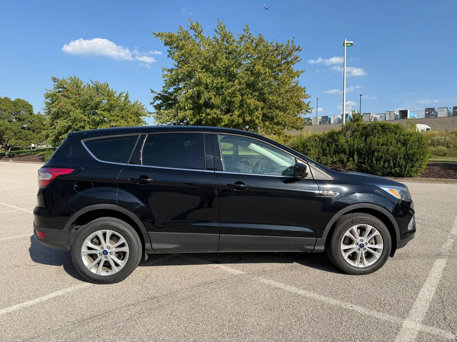 Used 2017 Ford Escape SE FWD image 5