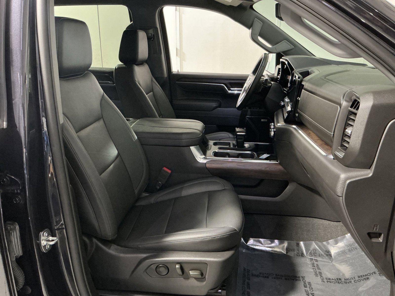 Used 2023 GMC Sierra 1500 SLT w/ SLT Premium Package image 33