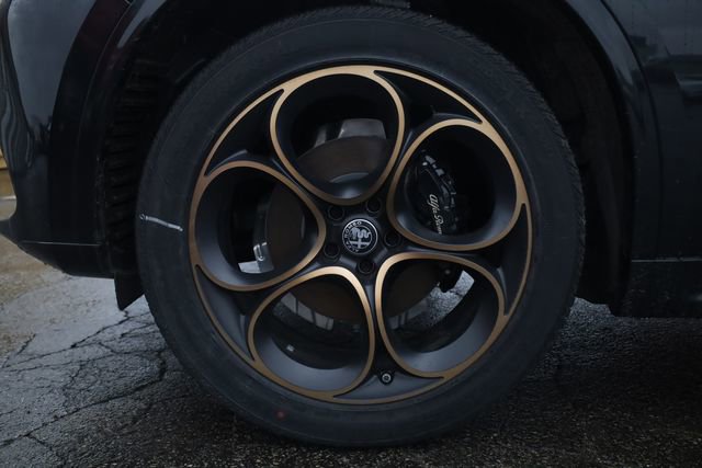New 2025 Alfa Romeo Stelvio Sprint AWD/4WD image 6