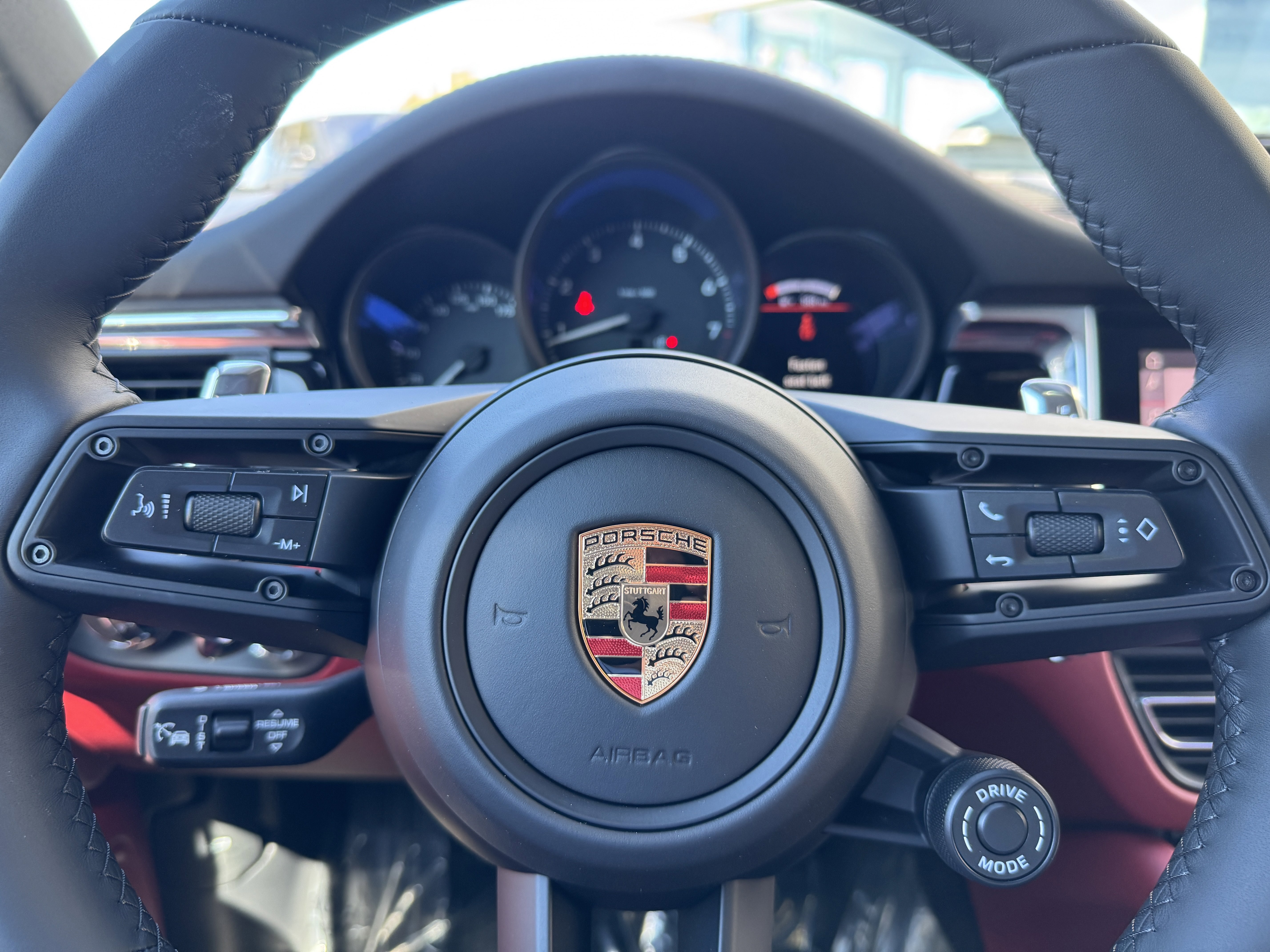 New 2026 Porsche Macan image 33