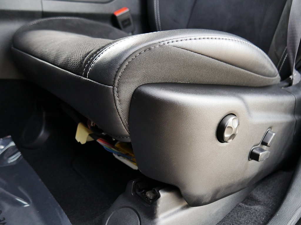 Used 2026 Dodge Durango SRT Hellcat w/ 3rd Row Seating Group AWD/4WD image 12