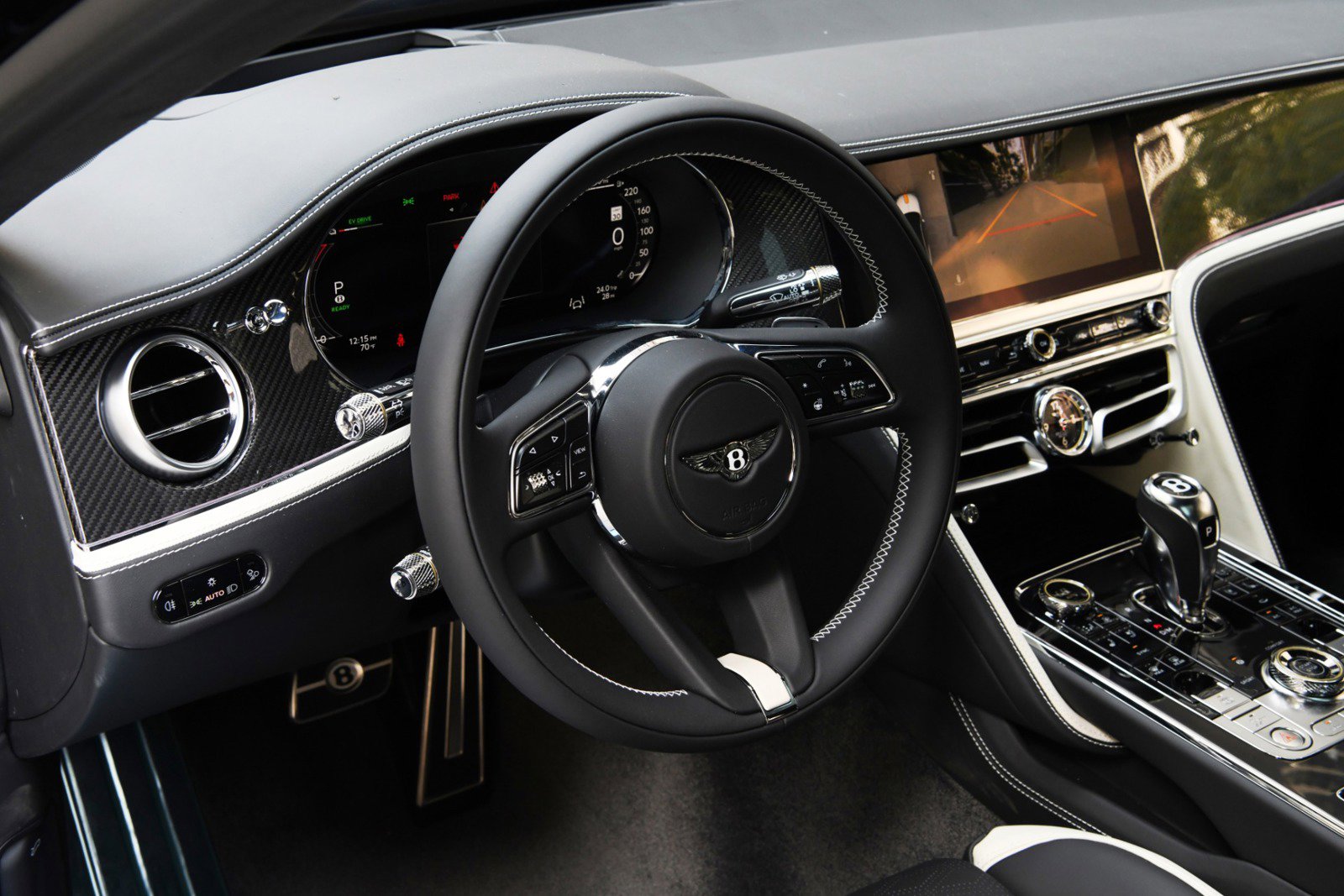 New 2026 Bentley Flying Spur Plug-In Hybrid image 14