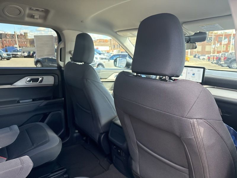 New 2026 Ford Explorer Active AWD/4WD image 17