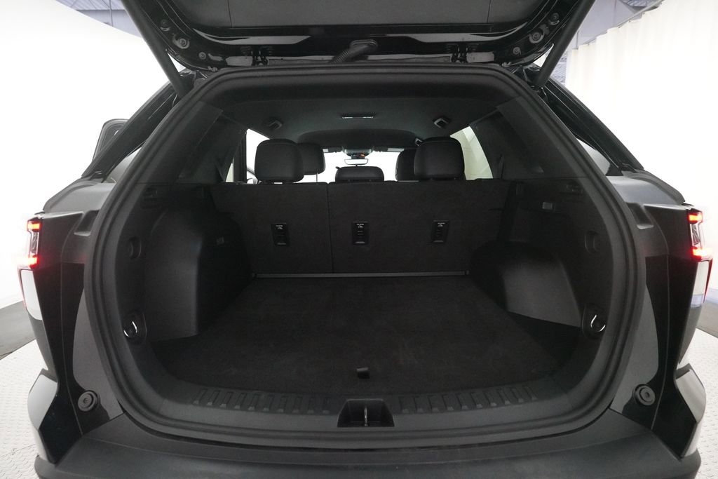 Used 2025 Chevrolet Equinox LT w/ Convenience Package II image 10