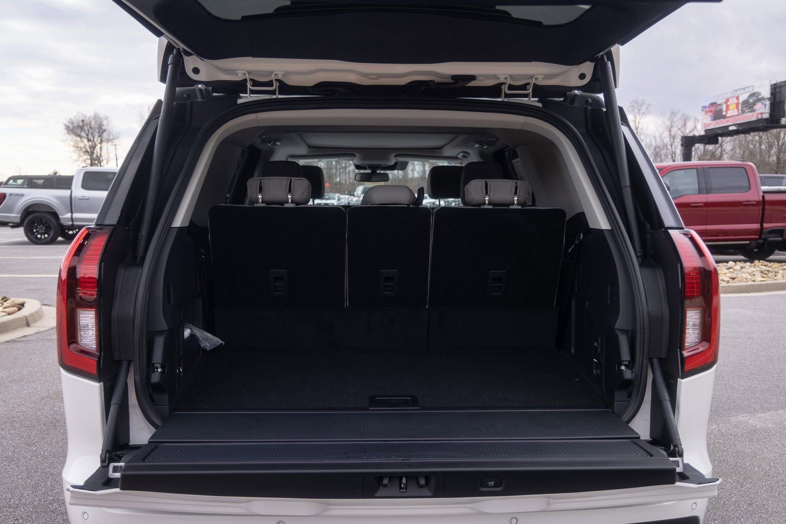 New 2026 Ford Expedition Active AWD/4WD image 9