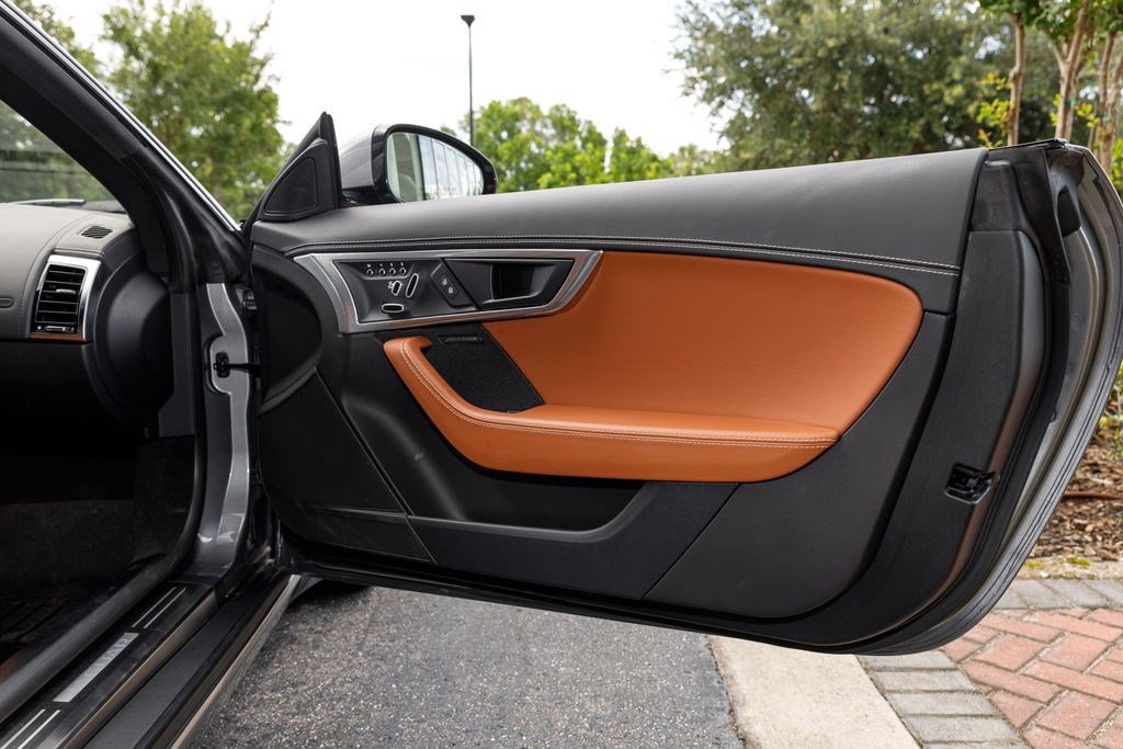 Used 2023 Jaguar F-TYPE Coupe RWD image 14