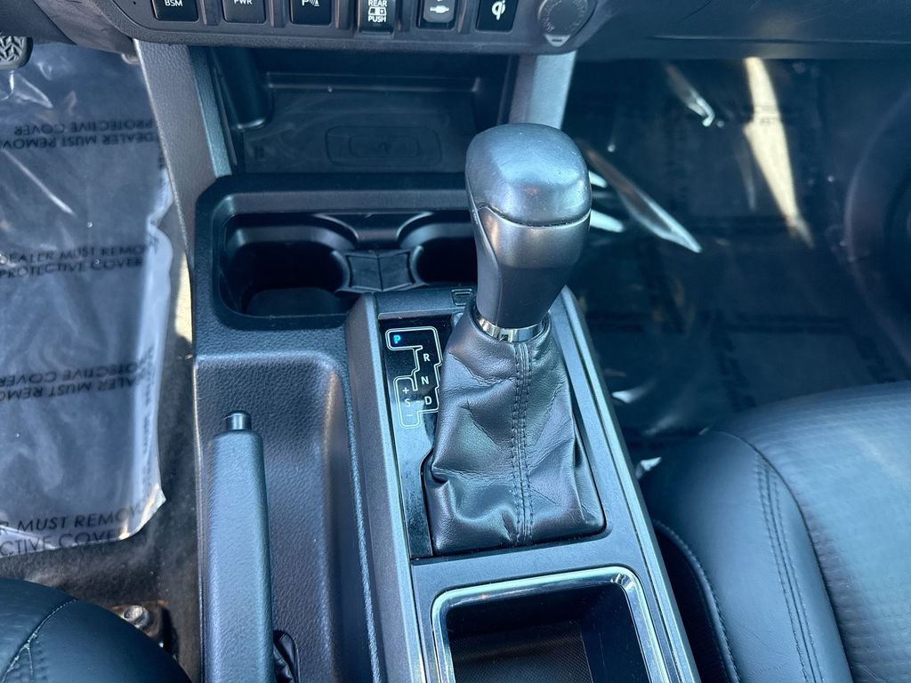 Used 2019 Toyota Tacoma TRD Sport AWD/4WD image 14