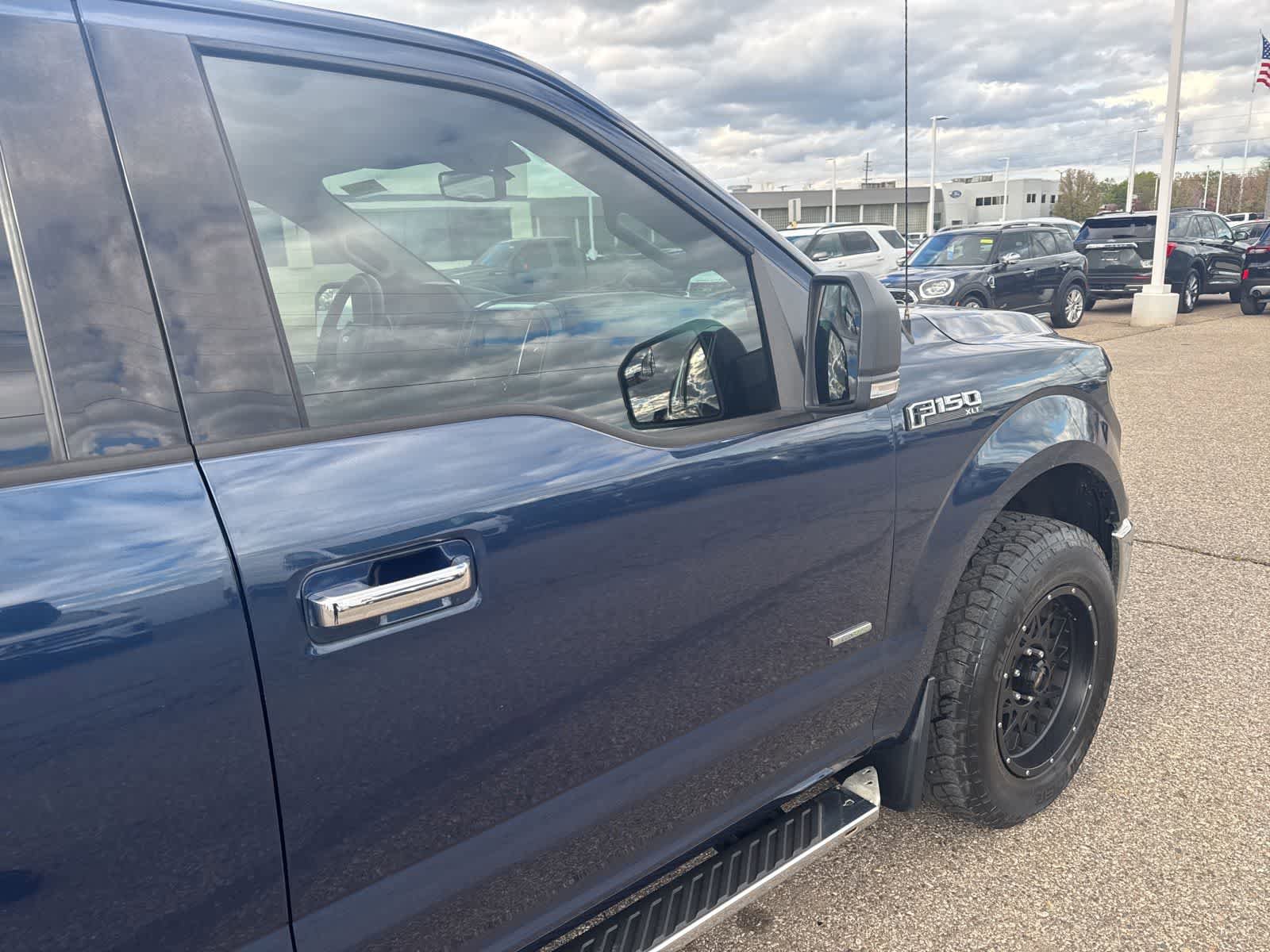 Used 2015 Ford F150 XLT w/ Equipment Group 302A Luxury AWD/4WD image 12