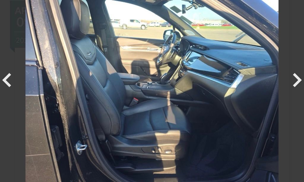 Used 2024 Cadillac XT6 Sport w/ LPO, Floor Liner Package AWD/4WD image 4