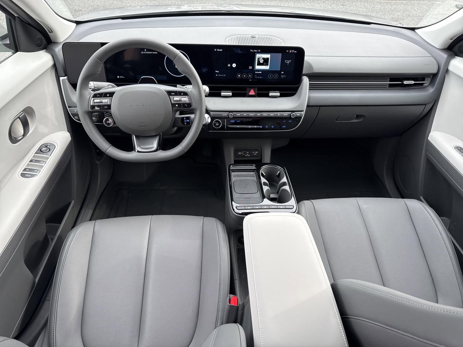 Used 2025 Hyundai Ioniq 5 SEL image 14