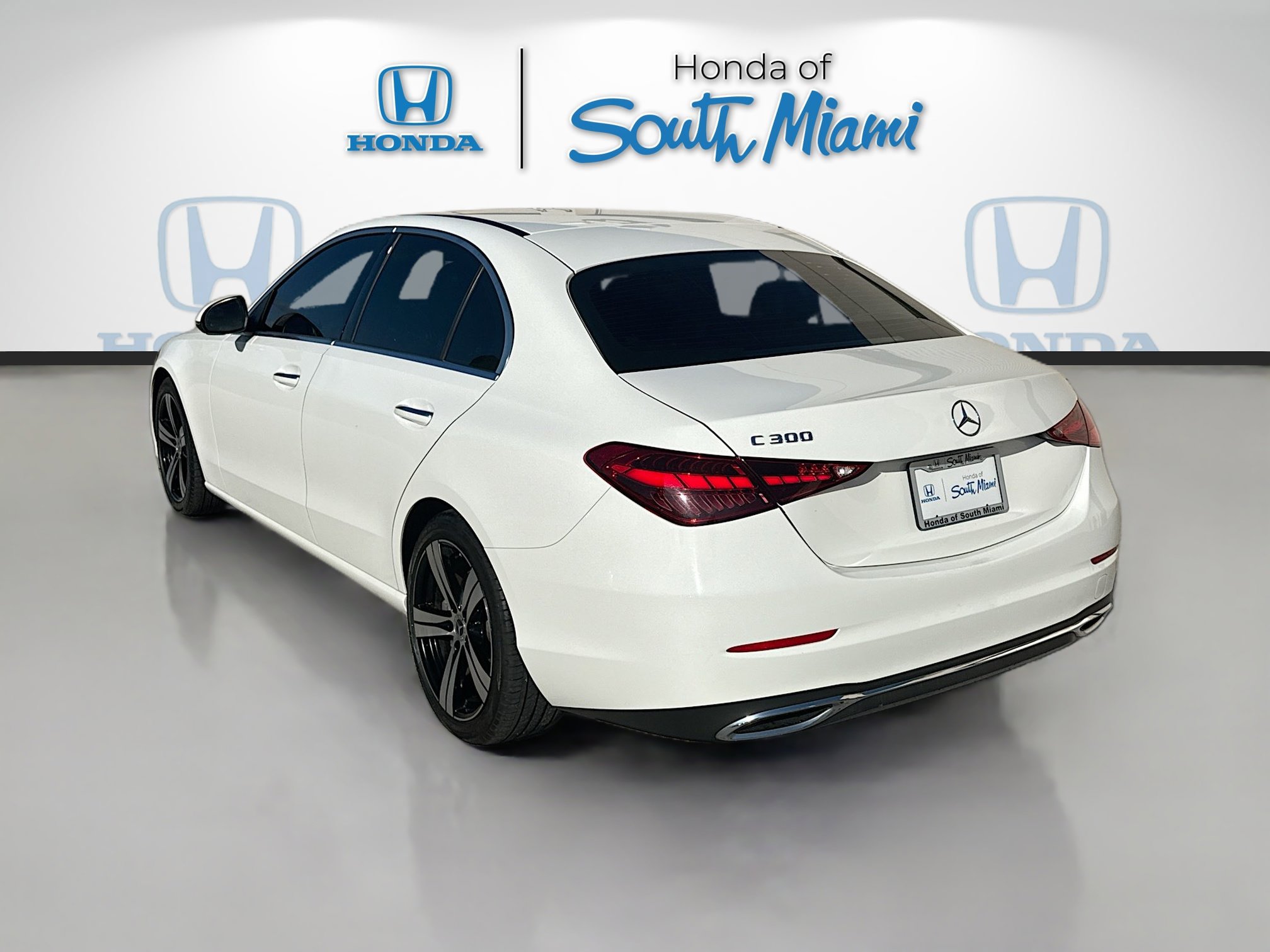 Used 2022 Mercedes-Benz C 300 Sedan image 5