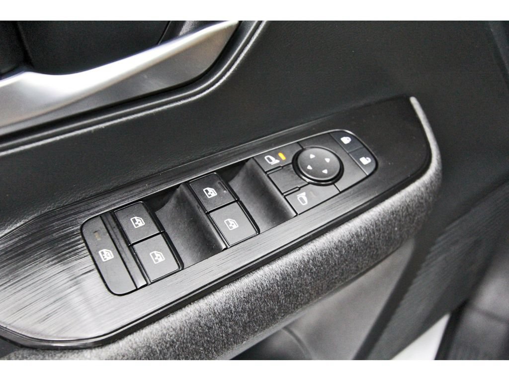 Used 2026 Nissan Kicks SV w/ SV Premium Package FWD image 21