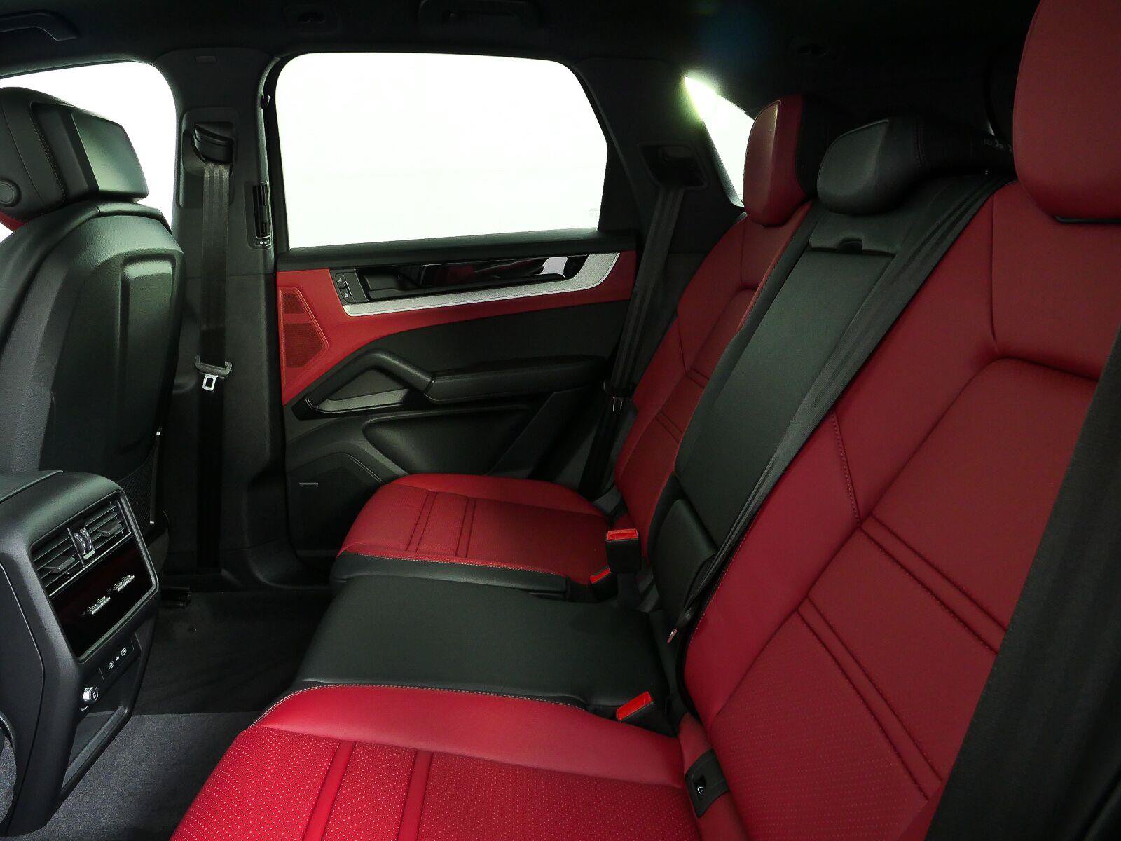 New 2026 Porsche Cayenne AWD/4WD image 20