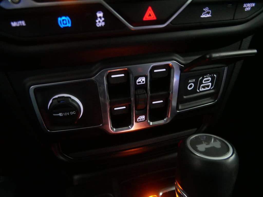 Used 2023 Jeep Wrangler Unlimited Sahara w/ Cold Weather Group image 26