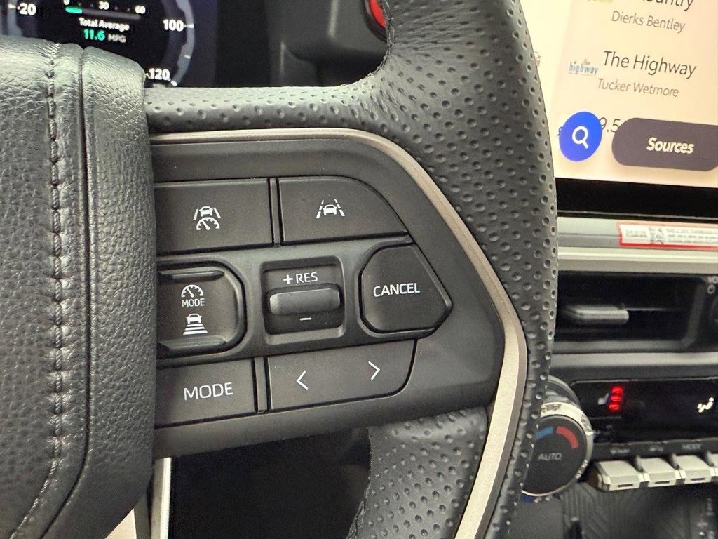 Used 2025 Toyota 4Runner TRD Off-Road Premium image 20