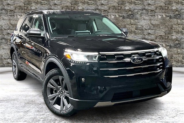 New 2026 Ford Explorer Active w/ Active Comfort Package image 1