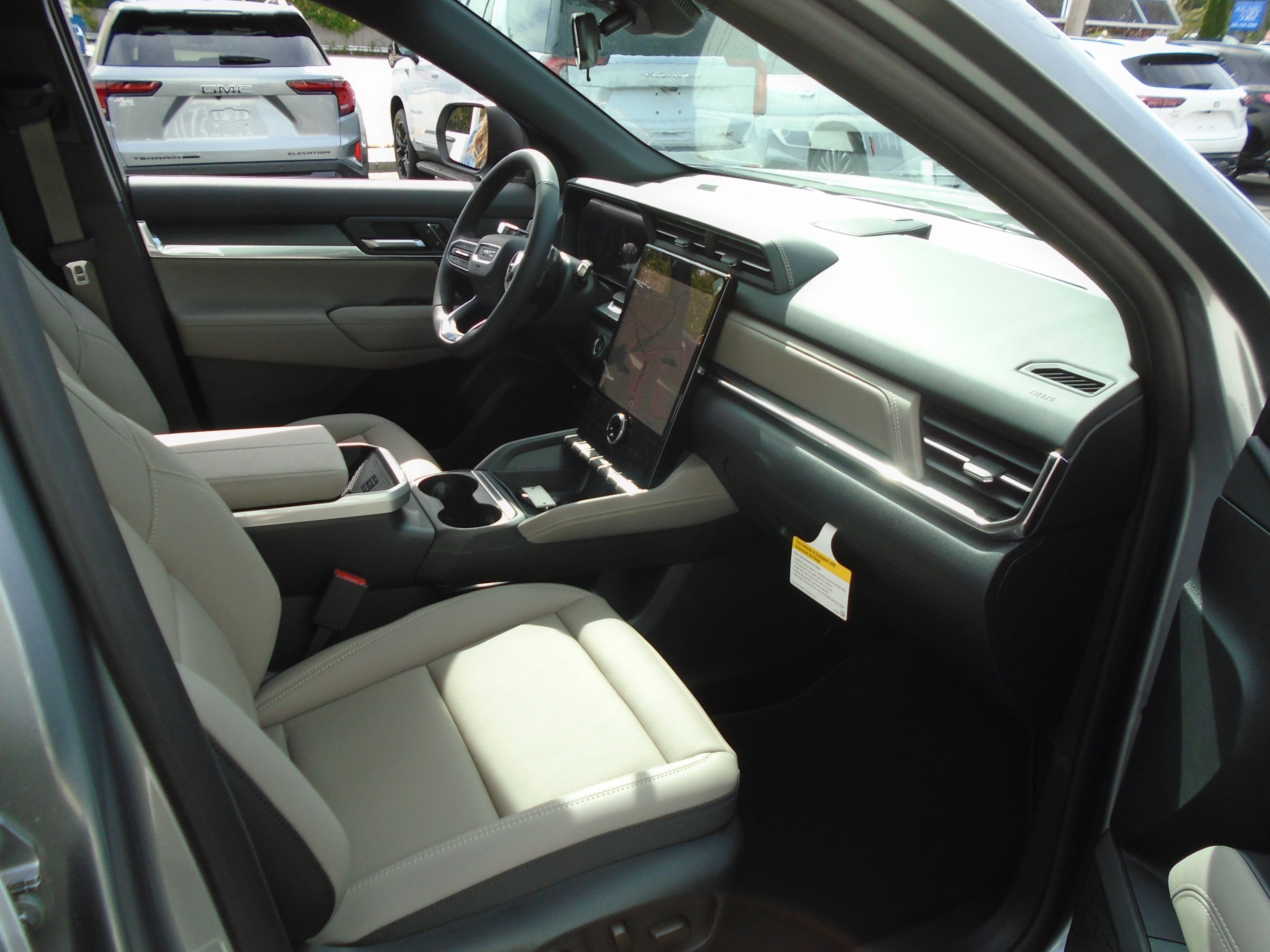 New 2027 GMC Terrain Elevation w/ Elevation Premium Package AWD/4WD image 13