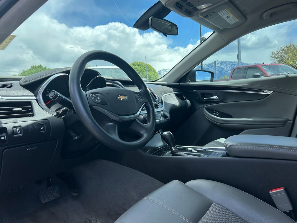 Used 2018 Chevrolet Impala LS FWD image 23