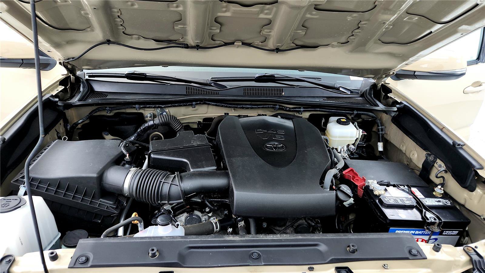 Used 2020 Toyota Tacoma TRD Off-Road image 14