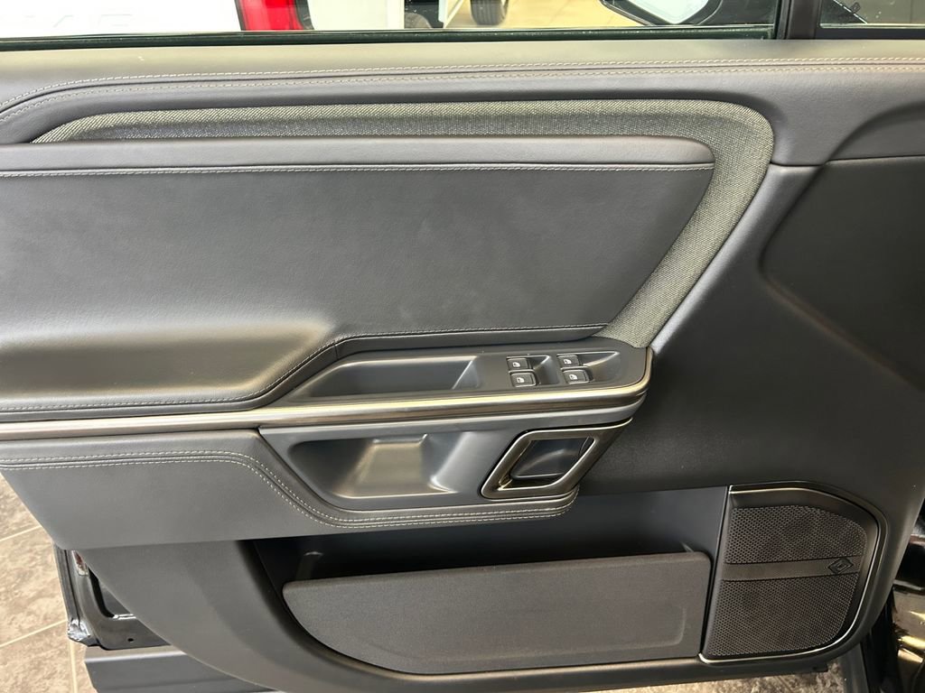 Used 2023 Rivian R1S Adventure AWD/4WD image 21