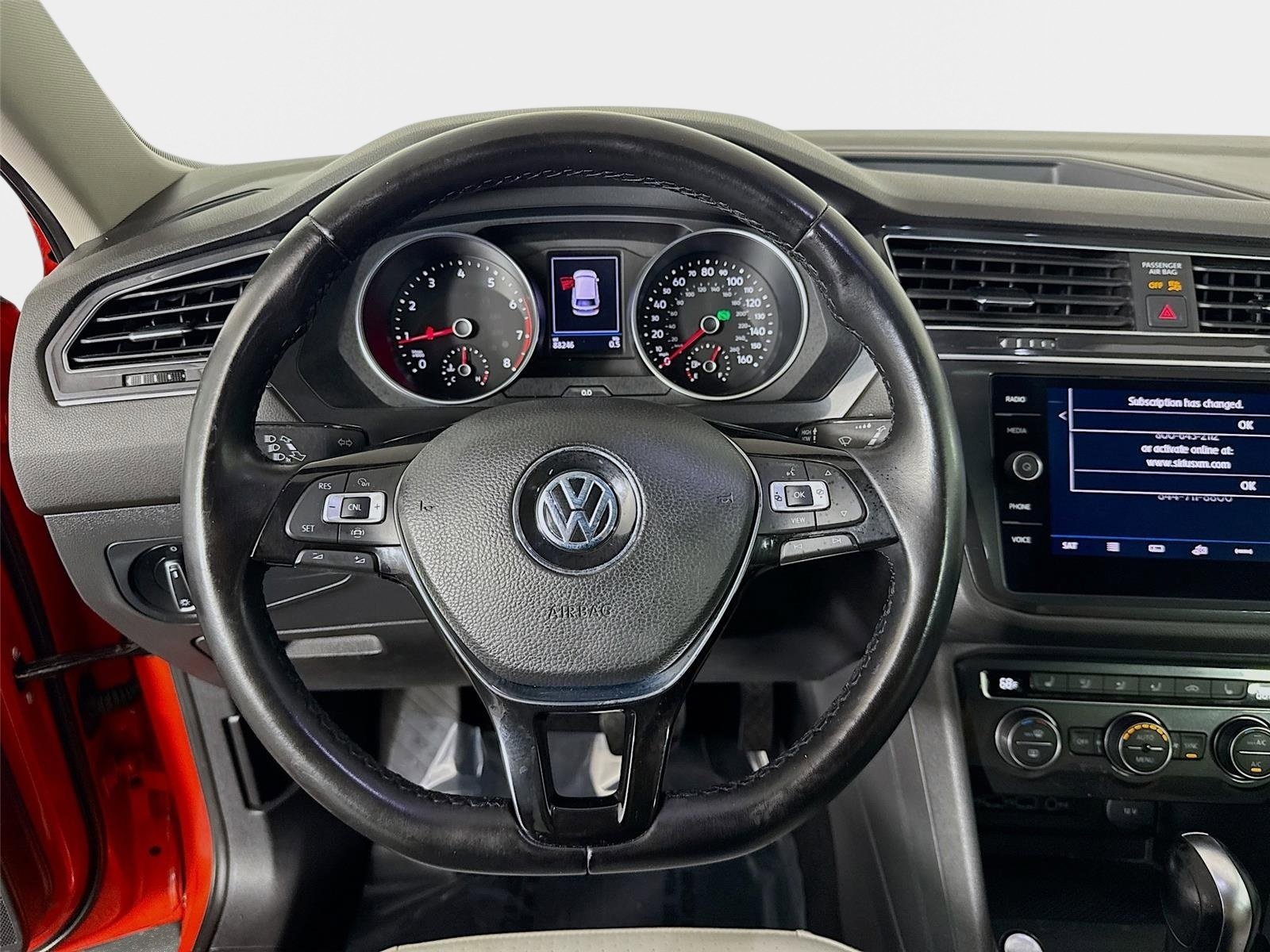Used 2019 Volkswagen Tiguan SE w/ Panoramic Sunroof Package FWD image 13