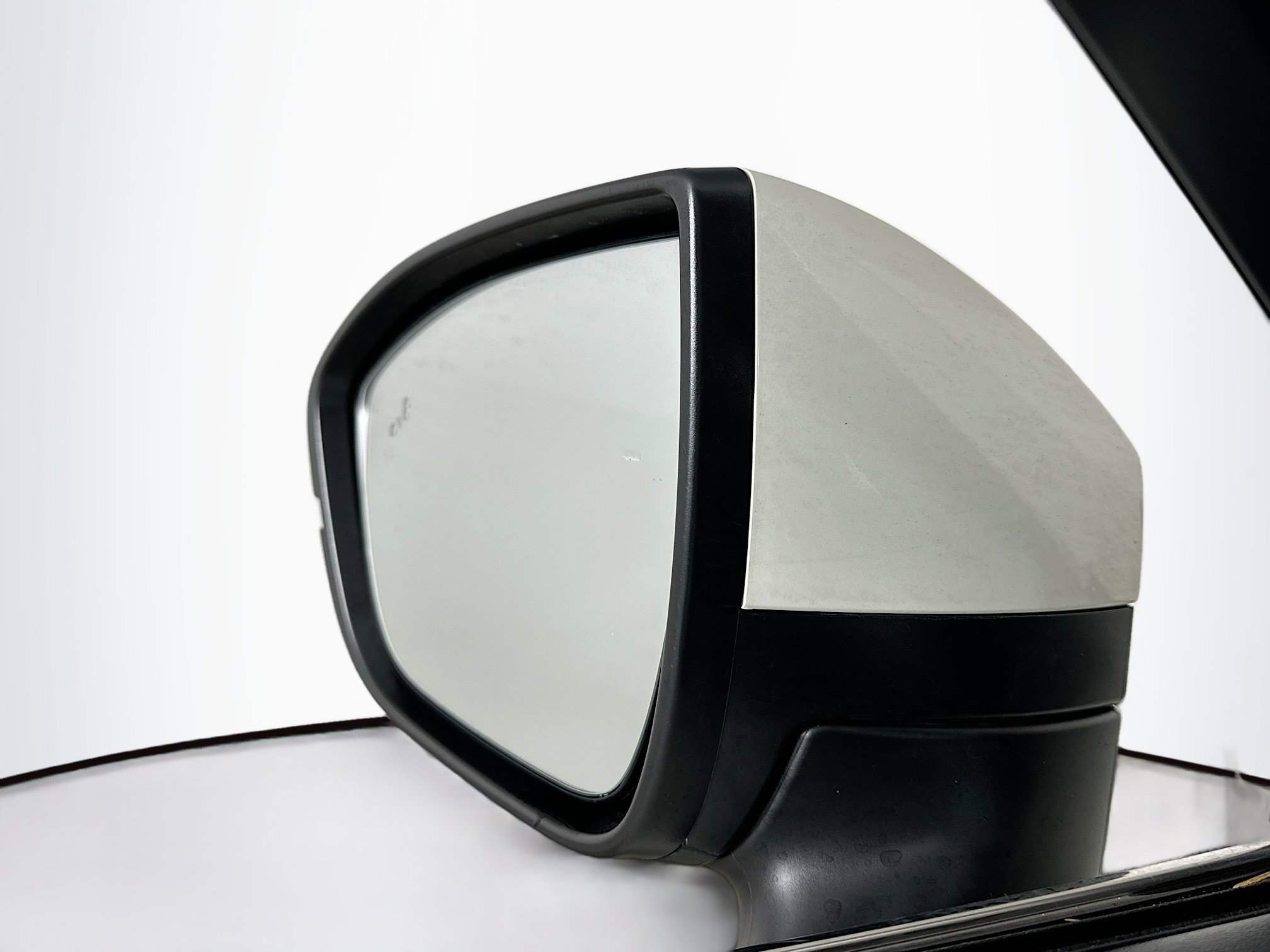 Used 2024 Nissan Pathfinder SV image 16